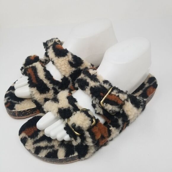 NWOT CUTE FURRY LEOPARD PRINT SANDALS WITH BUCKLES. MULTIPLE SIZES. - Picture 4 of 16